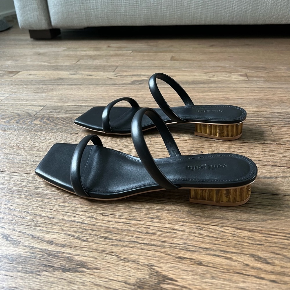 *BRAND NEW* Cult Gaia Liz Sandals